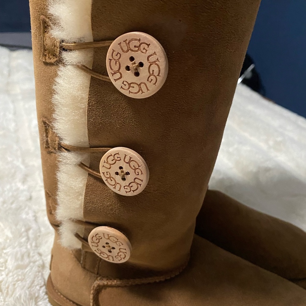 ❄️ UGG boots ❄️ - Picture 2 of 4